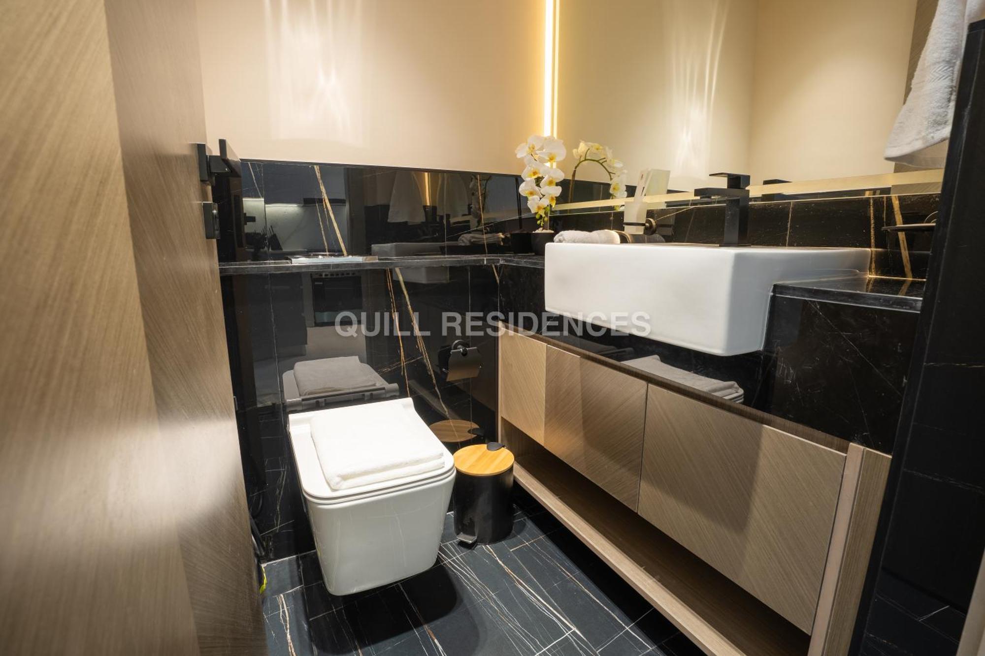 Quill Residence At Binghatti Canal 1 Bedroom Canal View Dubai Bagian luar foto